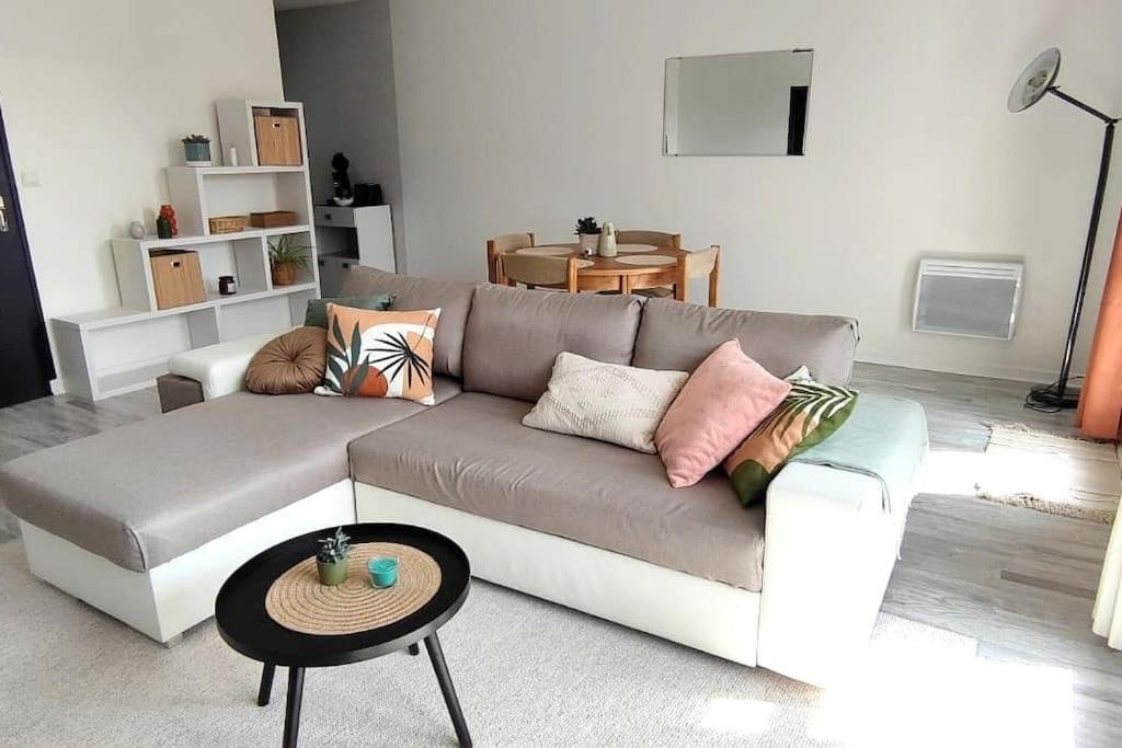 Appartement Avec Garage Proche Du Centre-Ville تروي المظهر الخارجي الصورة